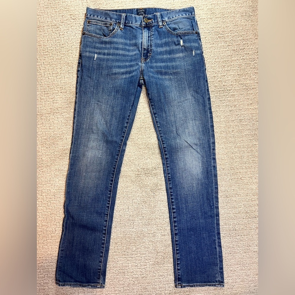 J Crew Driggs slim fit straight leg distressed jeans w/stretch, men’s size 32x32